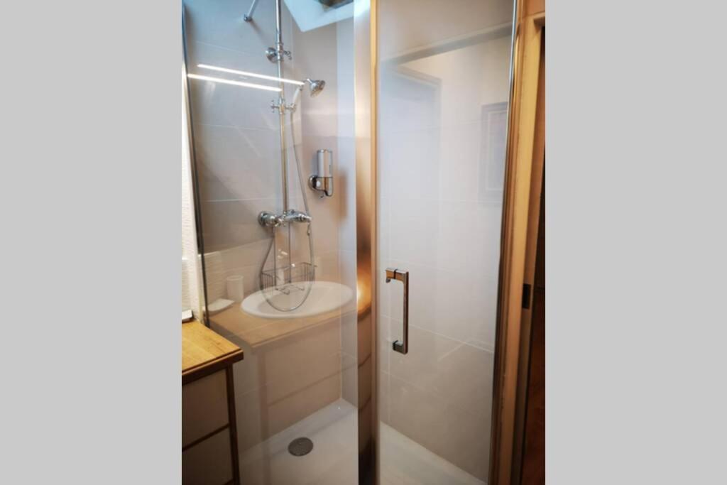 Aux 3 Maillets Apartment Бурж Екстериор снимка