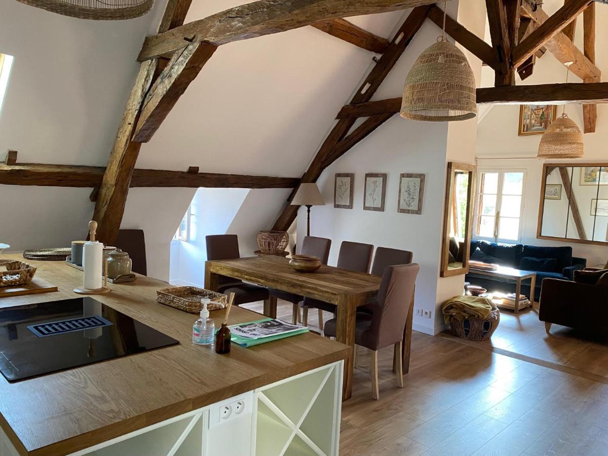 Aux 3 Maillets Apartment Бурж Екстериор снимка