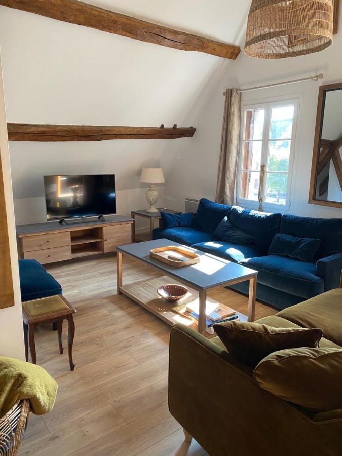 Aux 3 Maillets Apartment Бурж Екстериор снимка
